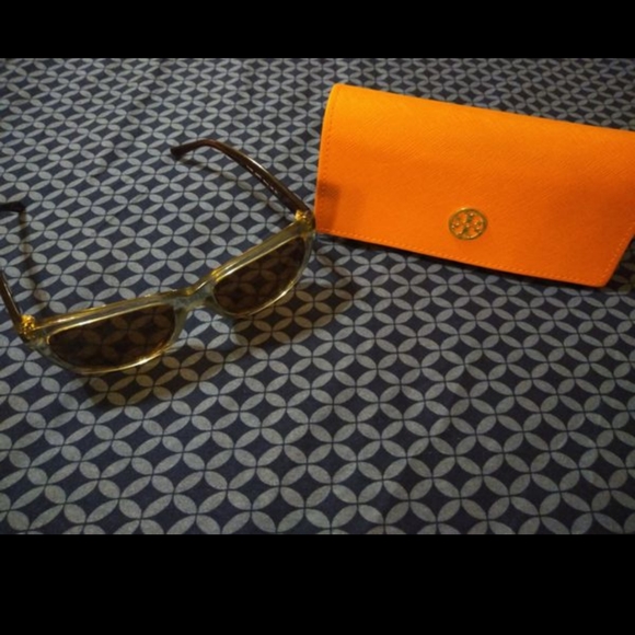 Sunglasses - Picture 2 of 6